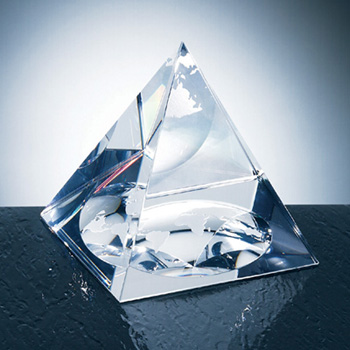 OCPRC450G - Small Globe Pyramid - Click Image to Close