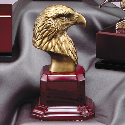 OCDAE210 - Gold Eagle Head Resin Trophy - Click Image to Close